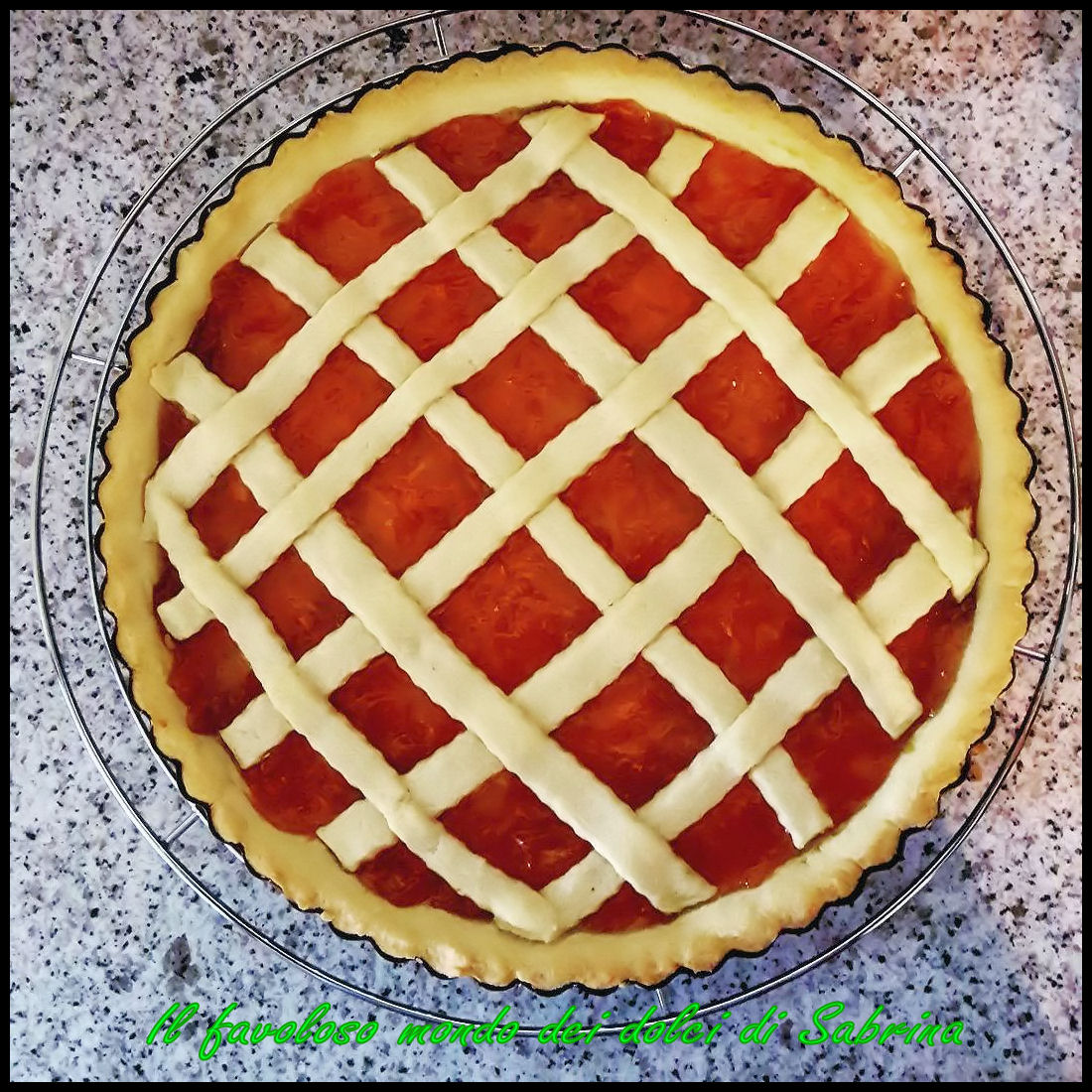 Crostata con marmellata di albicocche